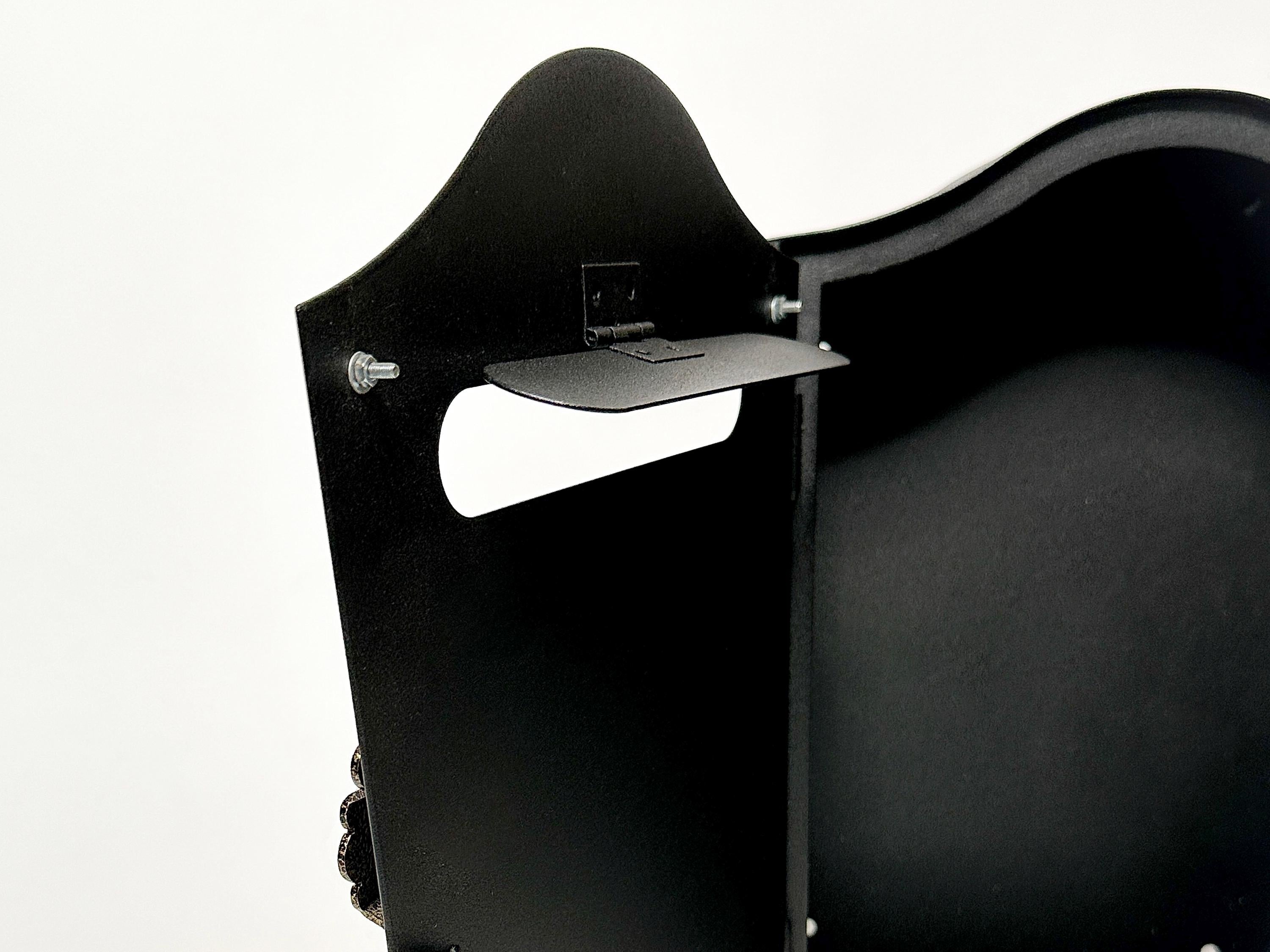 Custom Locking Mailbox — 4