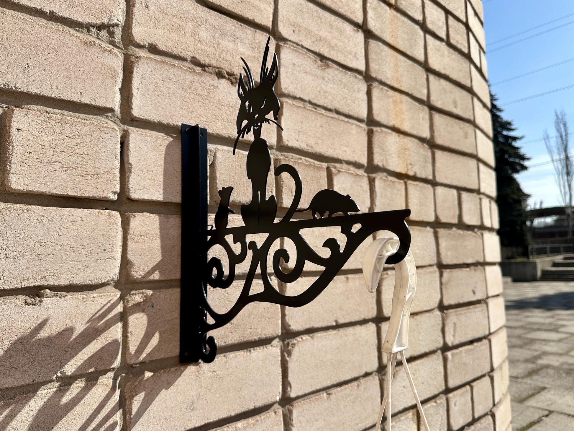Metal Plant Hanger — 2