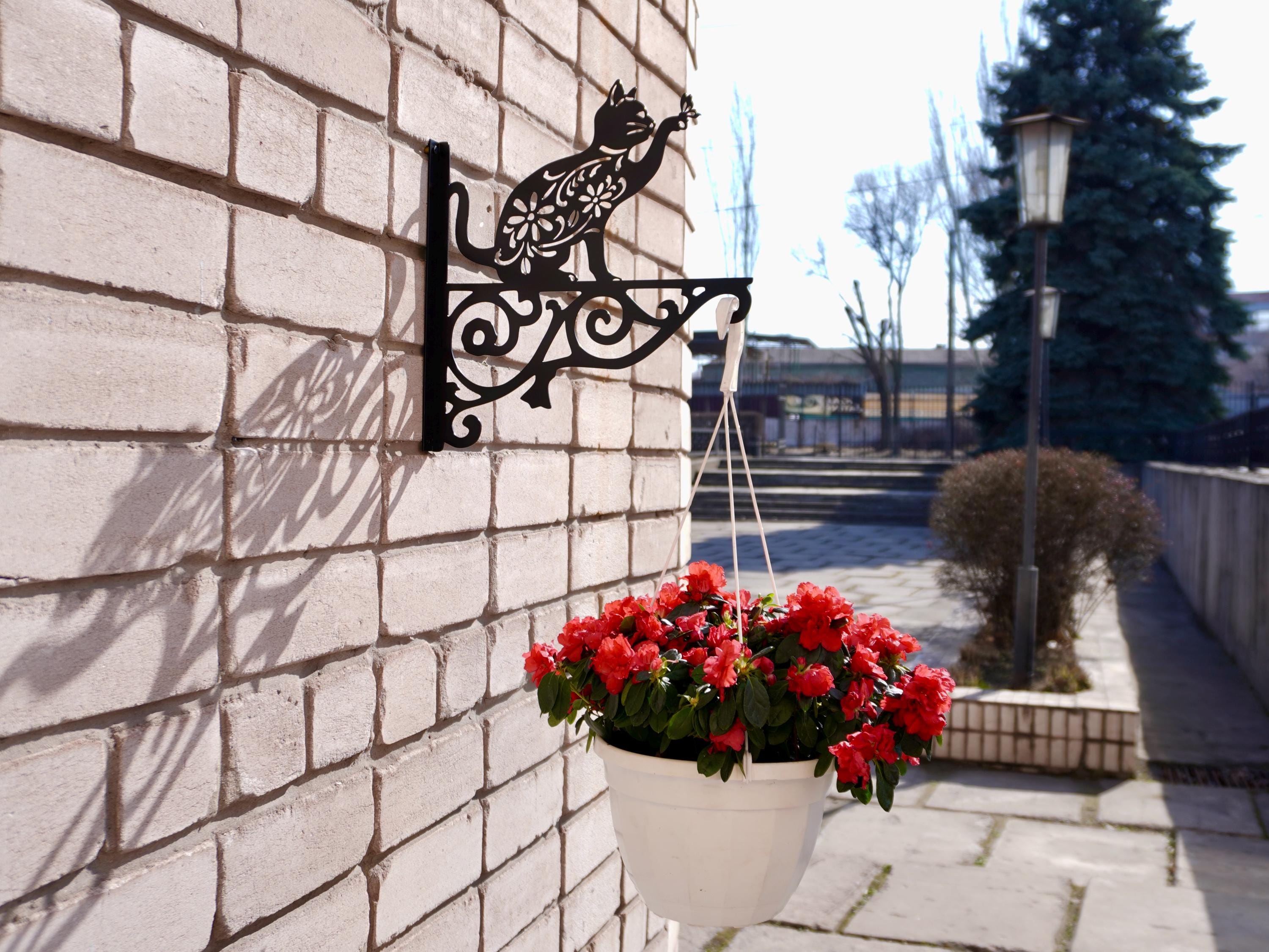 Cat with patterns metal outdoor plant hanger — 3