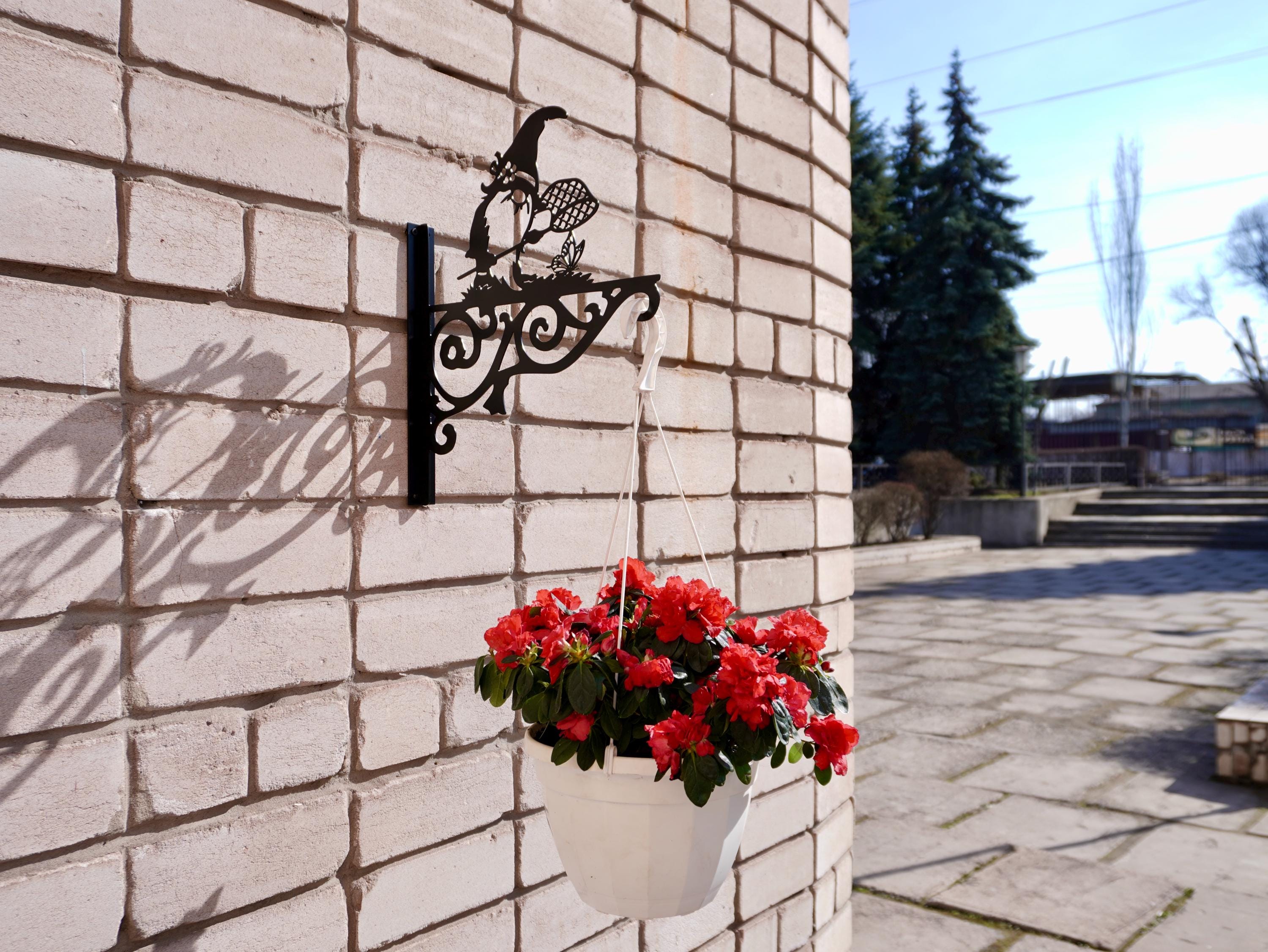 Garden gnome metal hanger — 5
