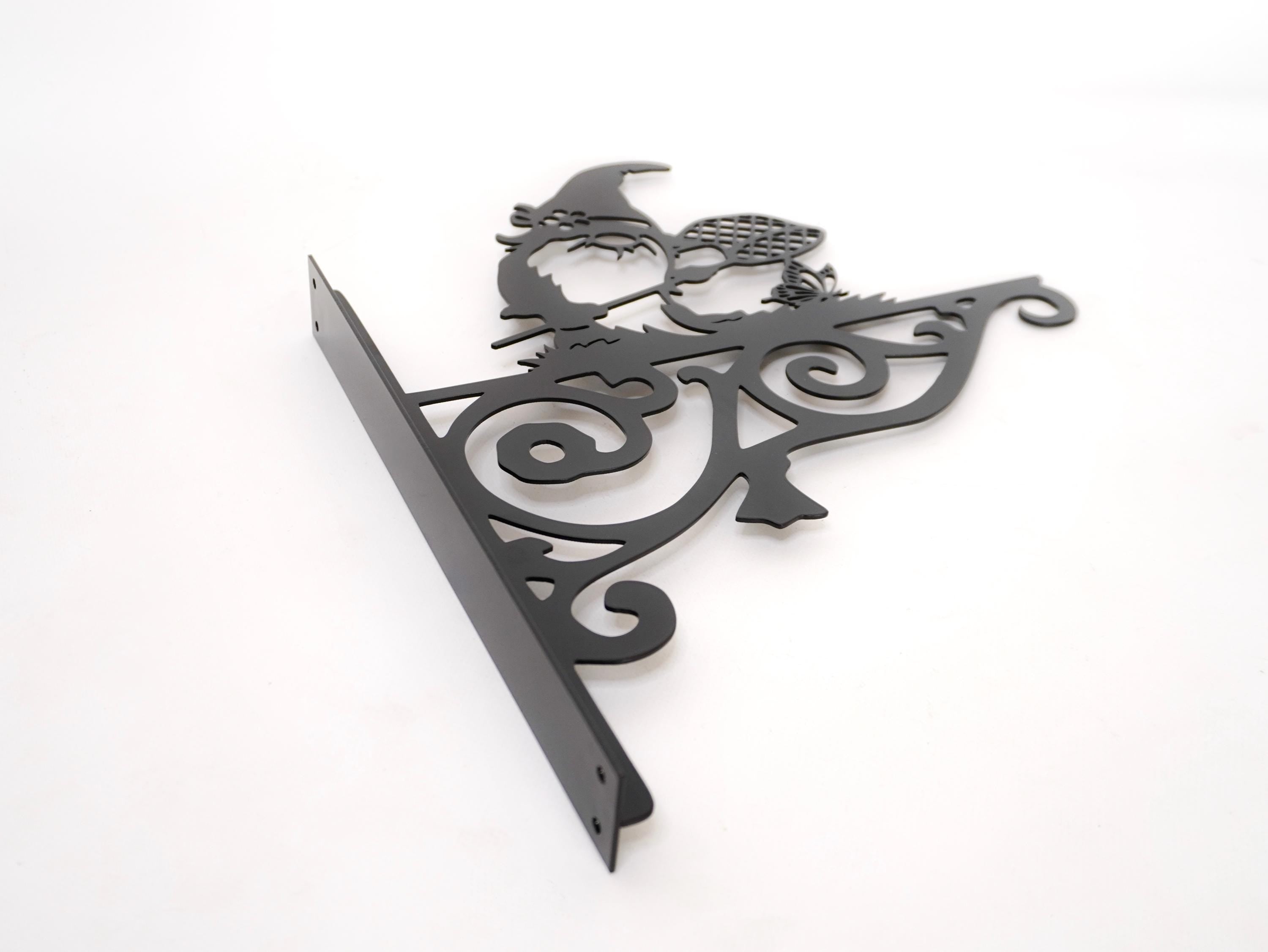 Garden gnome metal hanger — 9