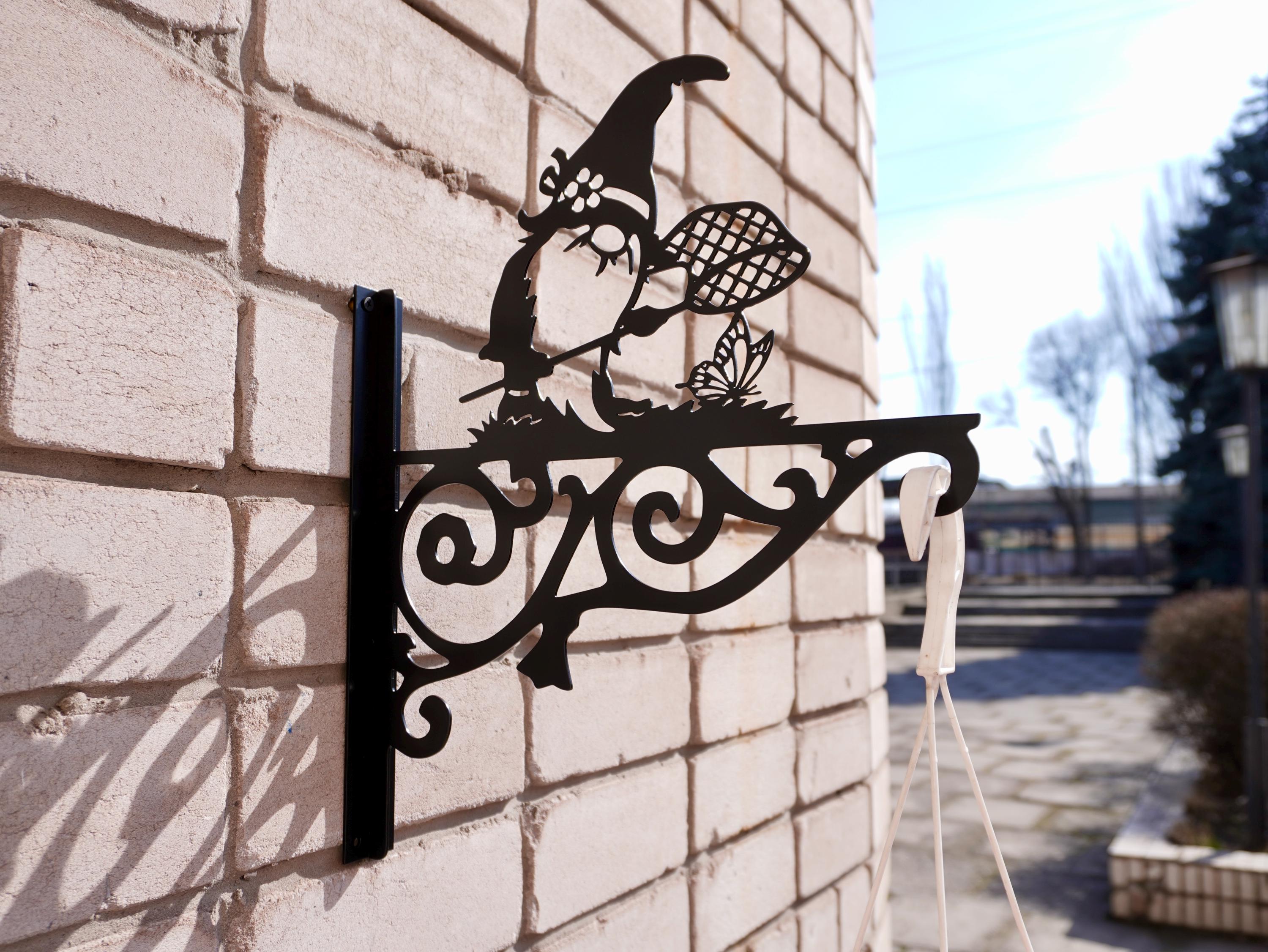 Garden gnome metal hanger — 4