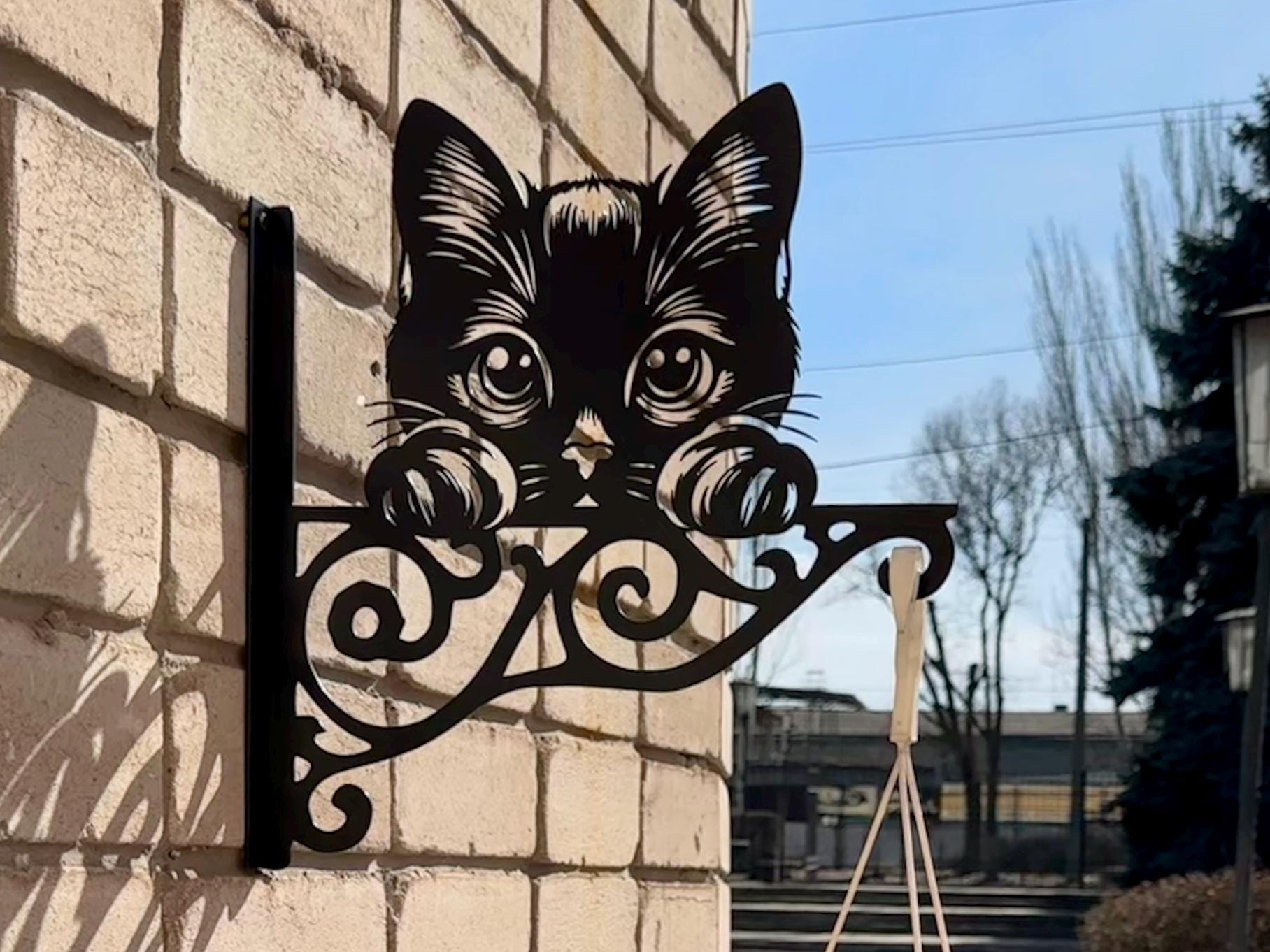 Kitten Flower Pot Bracket — 4