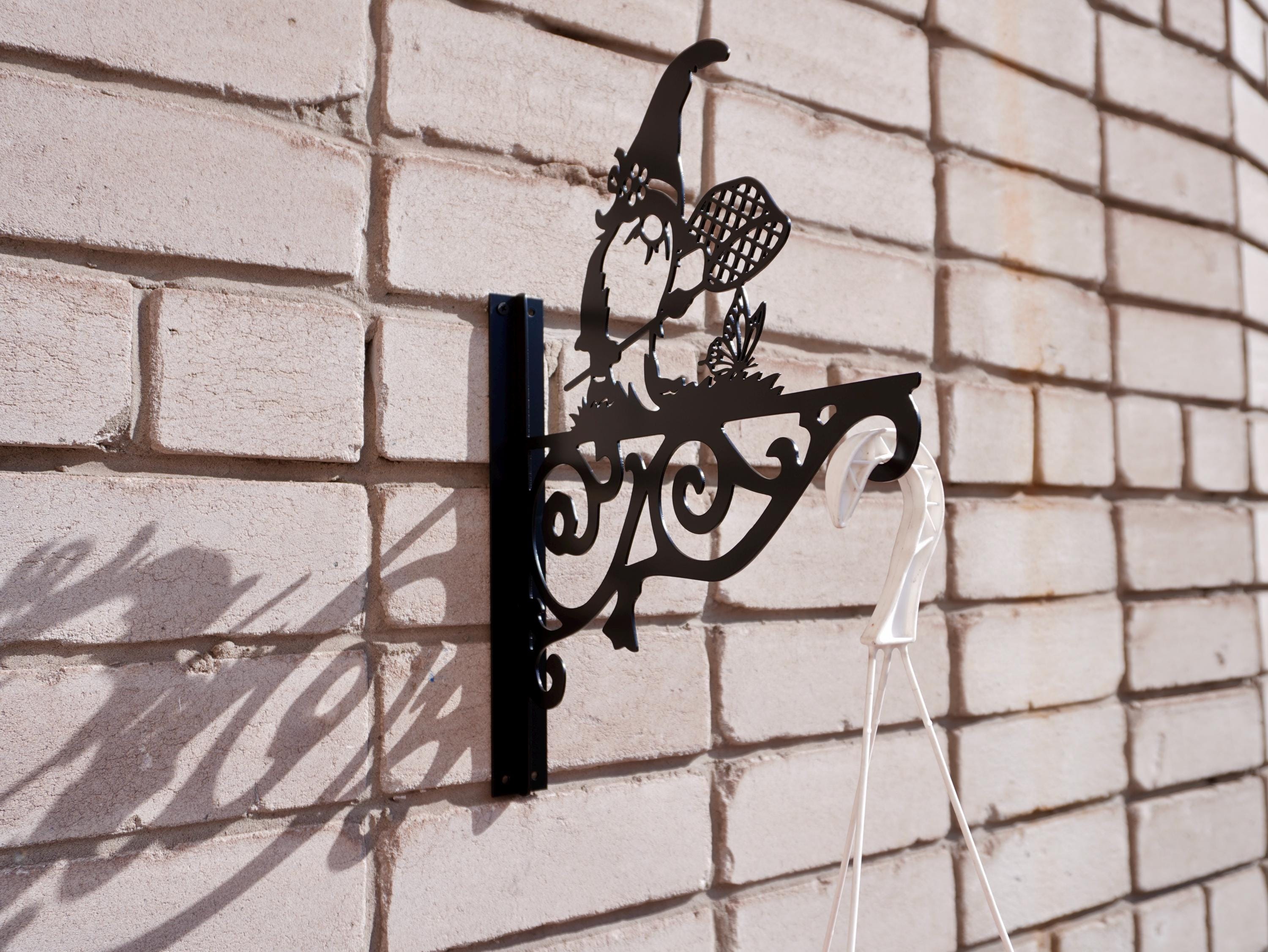 Garden gnome metal hanger — 2