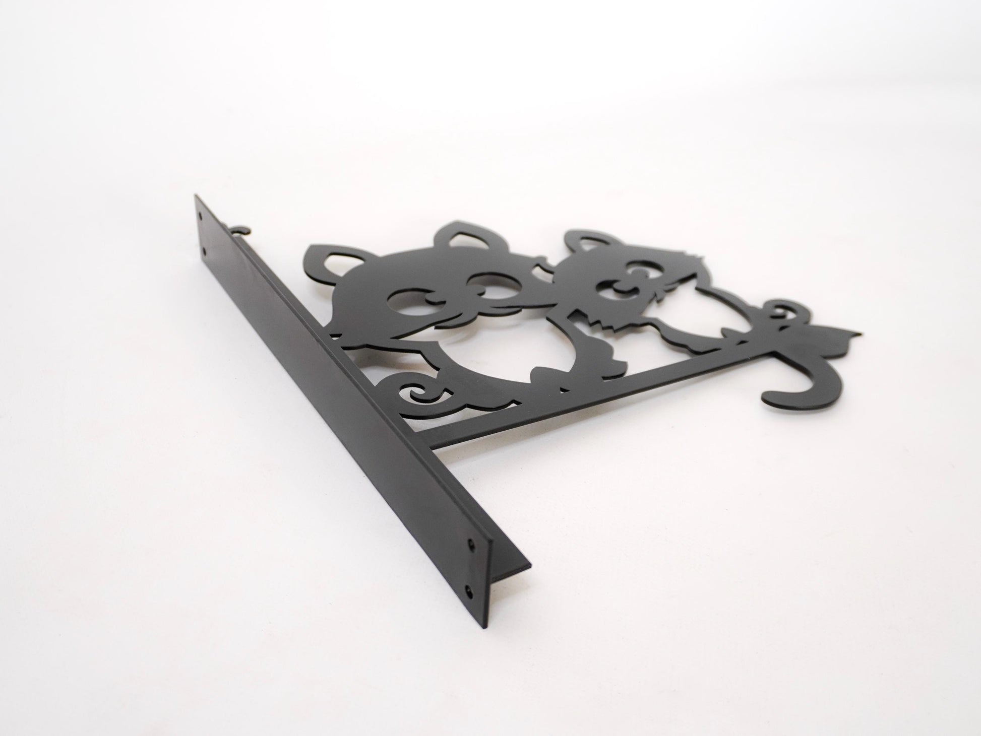 Raccoon friends metal outdoor plant hanger — 7