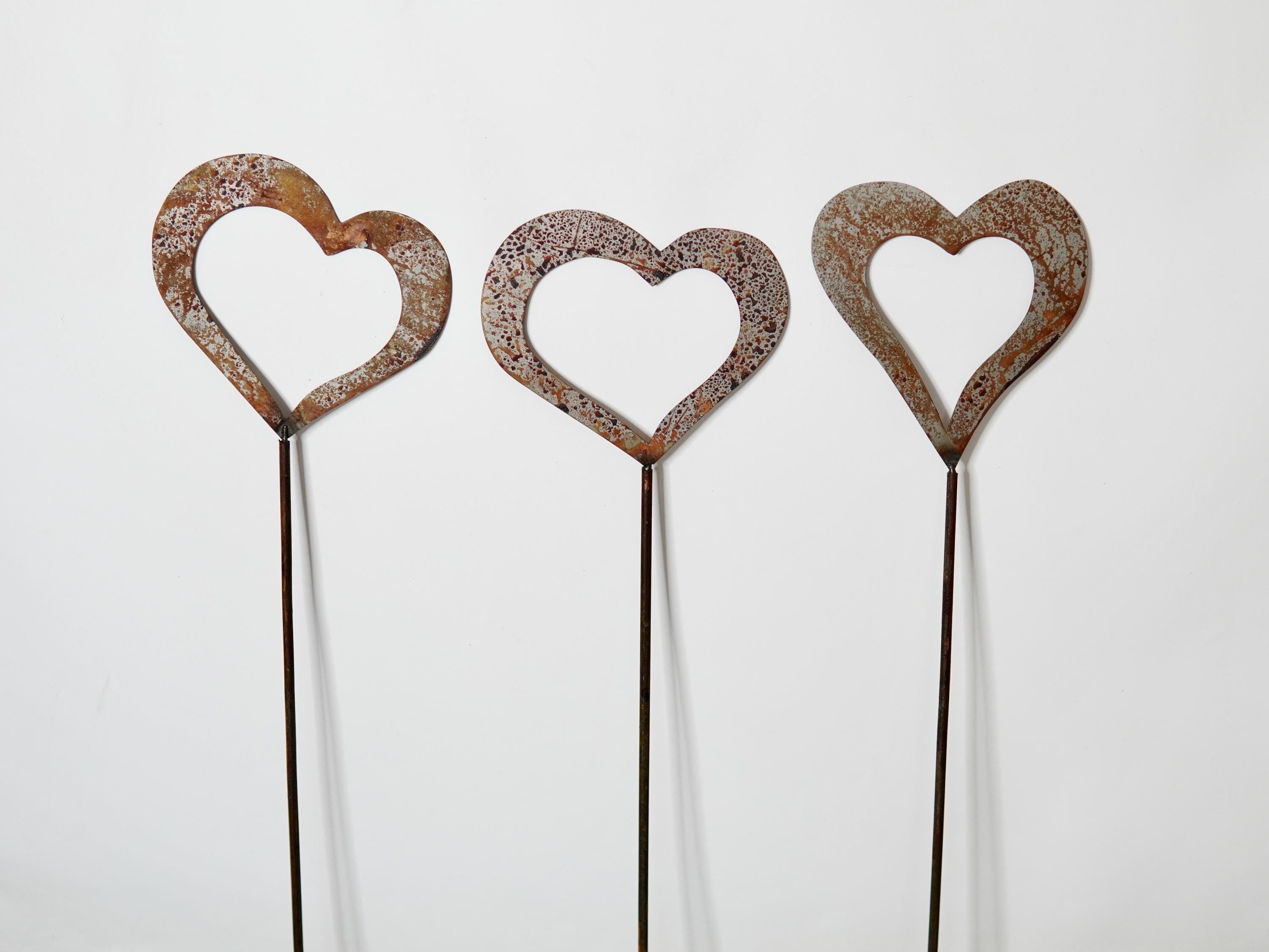 Rusty Metal Heart Garden Stakes — 4