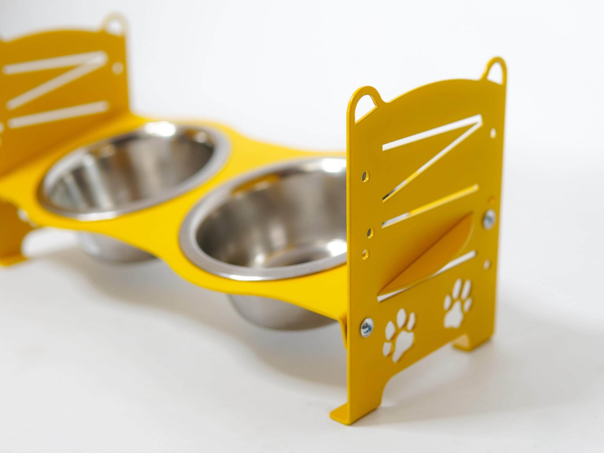 Adjustable Elevated Pet Feeder — 4
