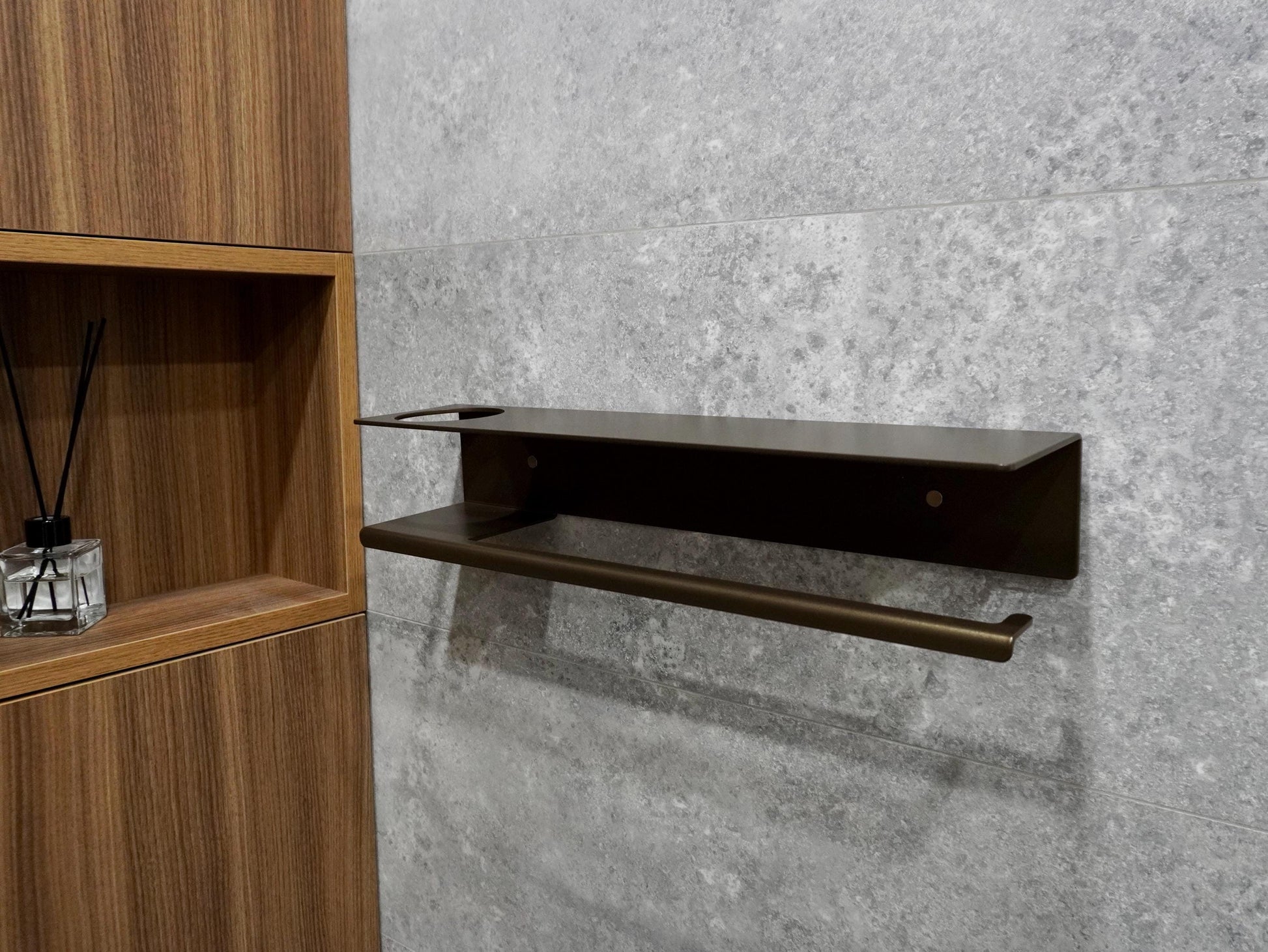 Metal Towel Holder with Shelf — 4