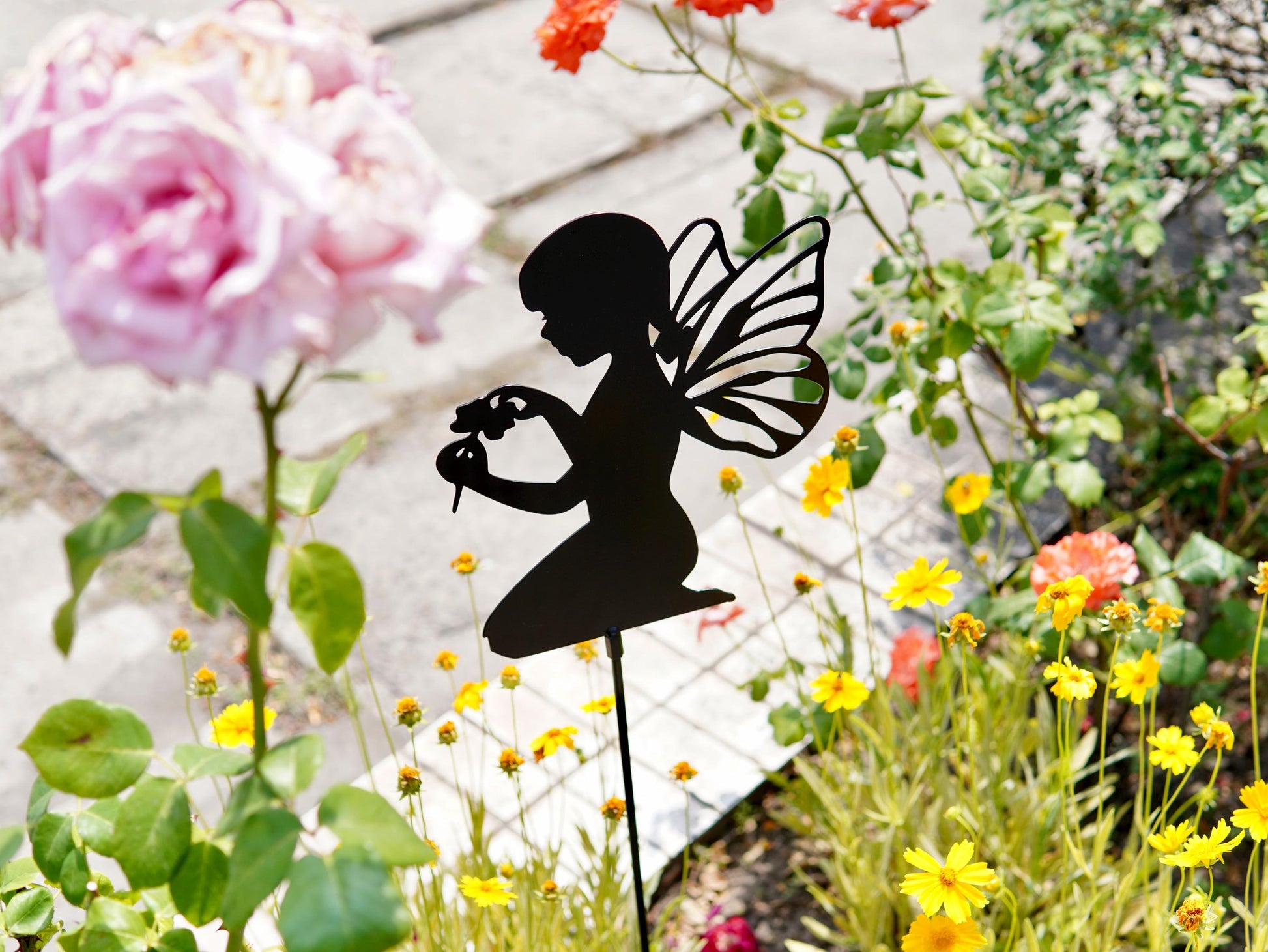 Pixie with Flower Charming Addition For Garden or Lawn. Outdoor Decora — 2