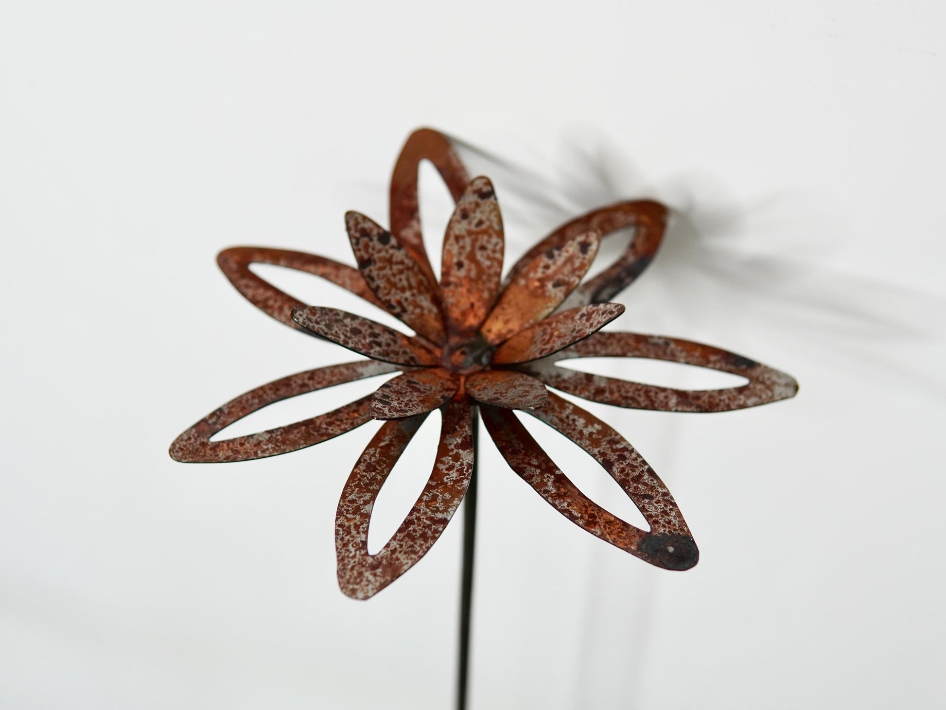 Rusted Metal Zinnia Garden Art — 4