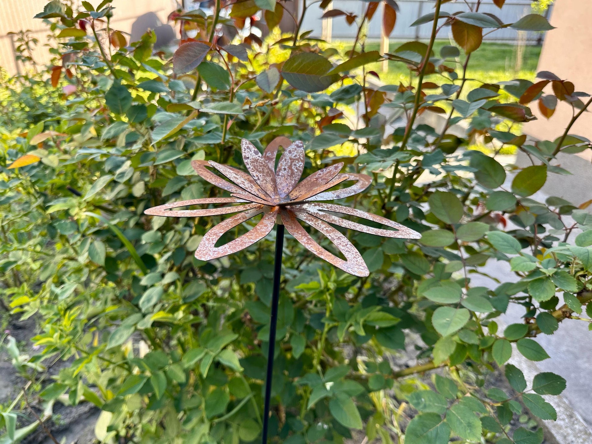 Rusted Metal Zinnia Garden Art — 2