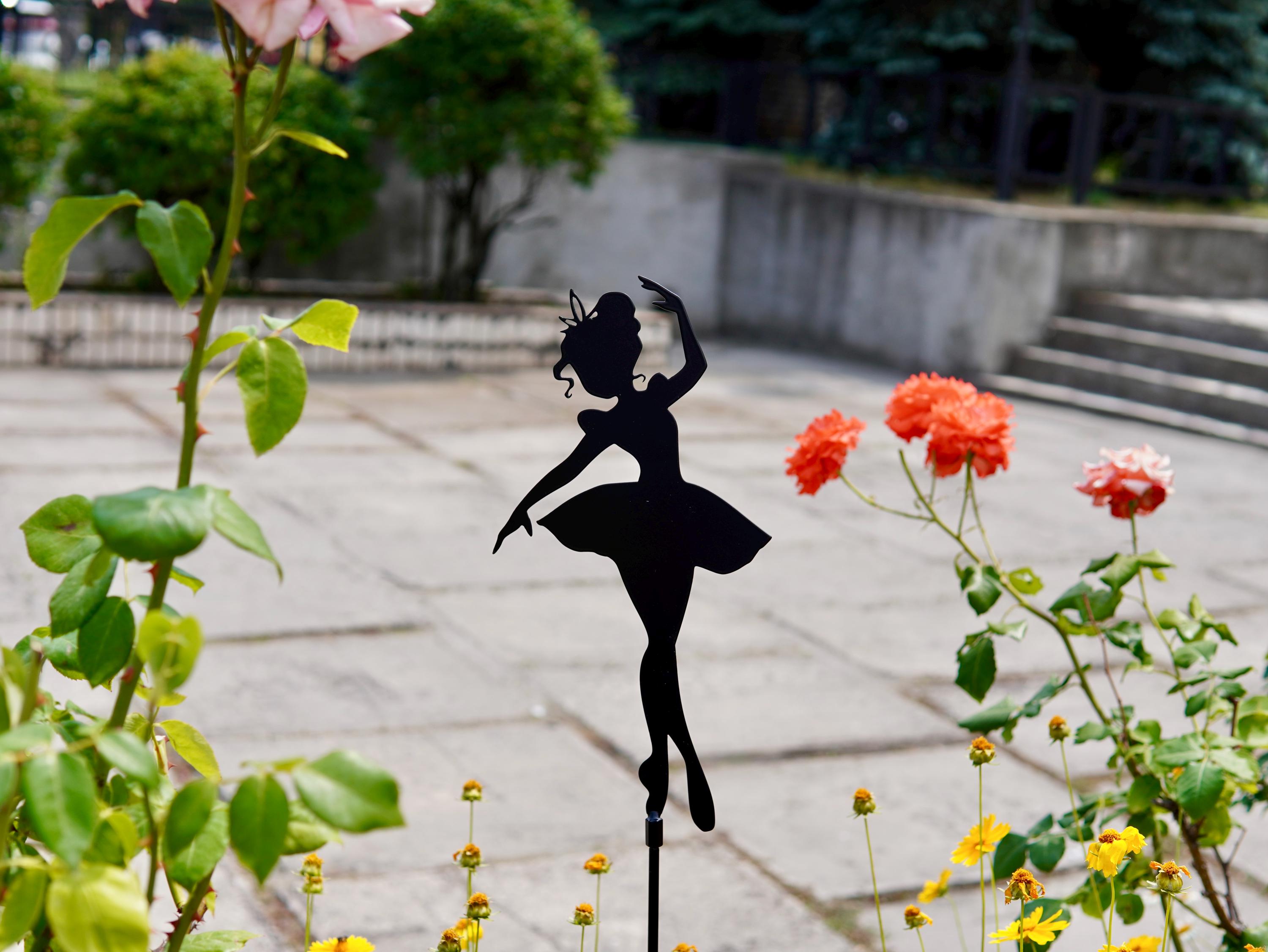 Ballerina Decoration For Garden or Lawn. Charming Addition to Your Out — 3