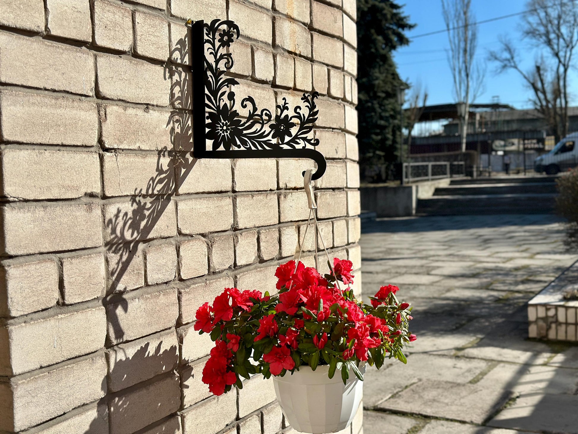 Floral Ornament Outdoor Plant Hanger
