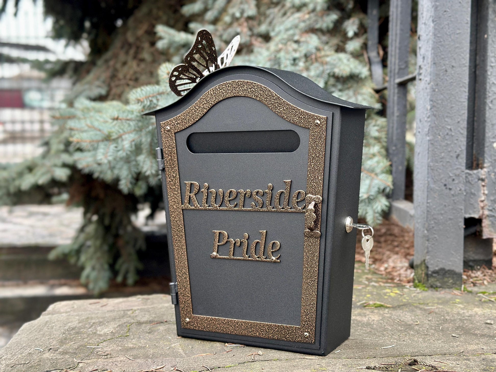Custom Mailbox Butterfly — 6