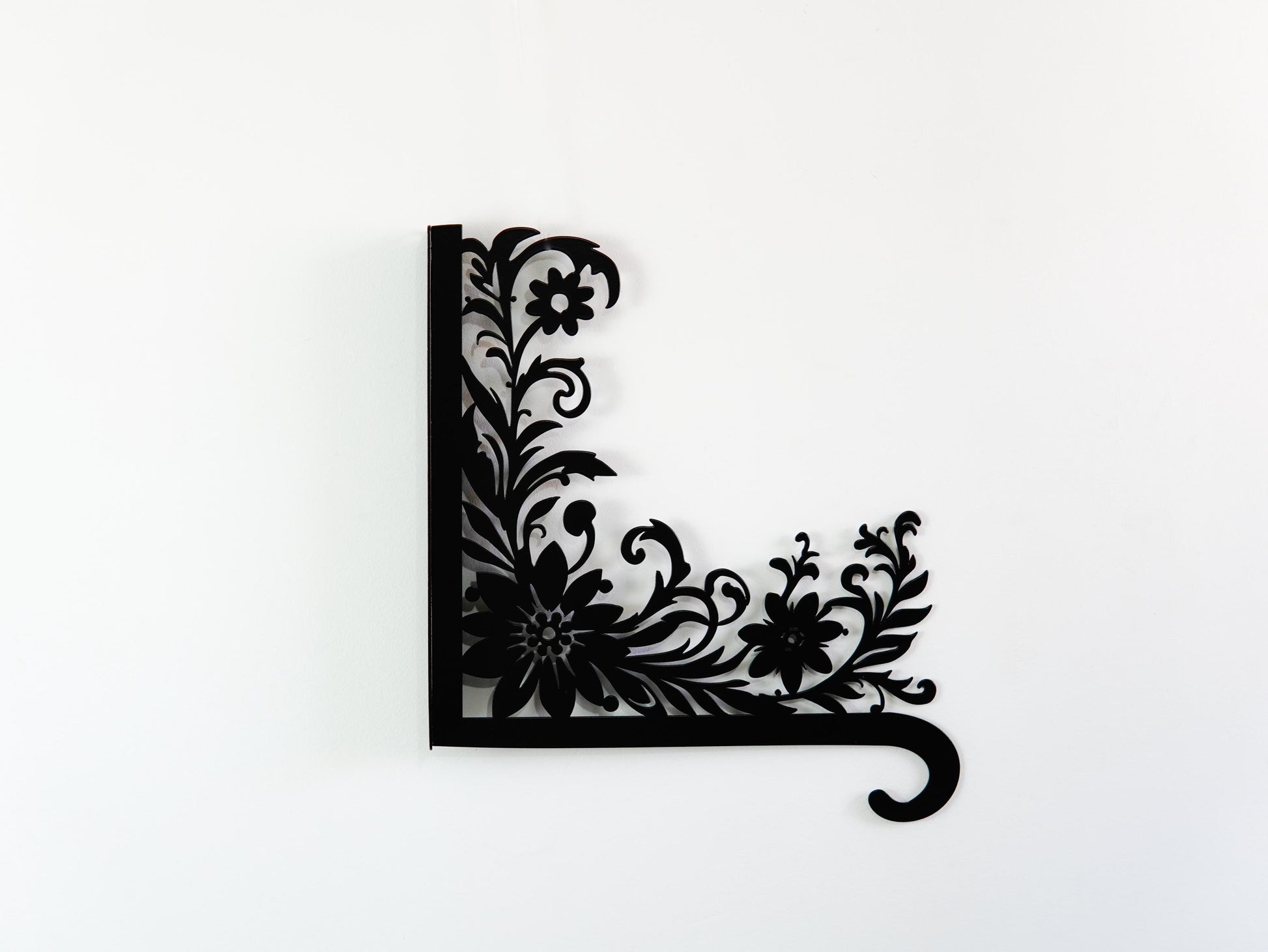 Floral Ornament Outdoor Plant Hanger — 3